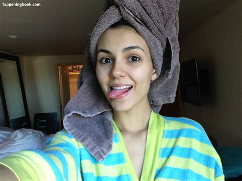 VICTORIA JUSTICE Nude